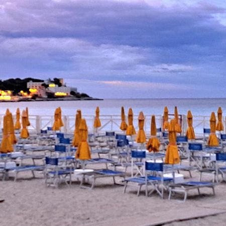 פלרמו Mansarda Beach Mondello מראה חיצוני תמונה