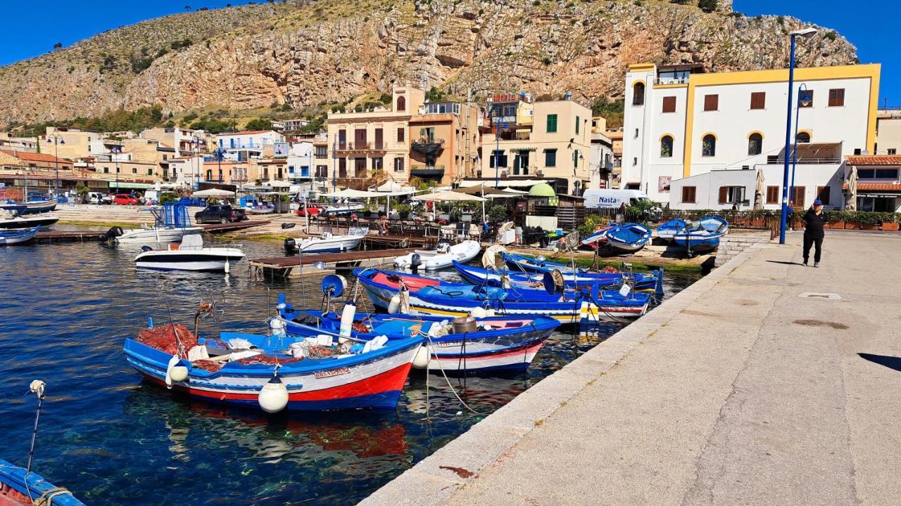 פלרמו Mansarda Beach Mondello מראה חיצוני תמונה